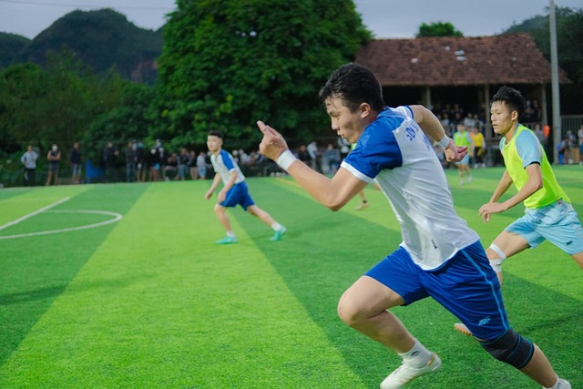 與拜利續約 與拜利續約